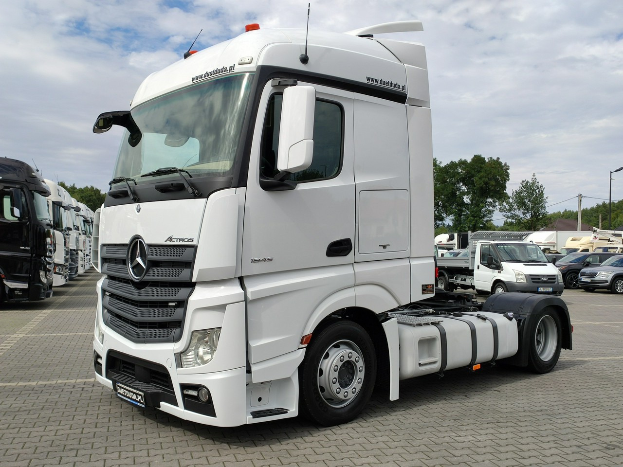 Mercedes ACTROS 1845 Euro 6 Low Deck Mega !!! - Çekici: fotoğraf 4 Mercedes ACTROS 1845 Euro 6 Low Deck Mega !!! - Çekici: fotoğraf 4