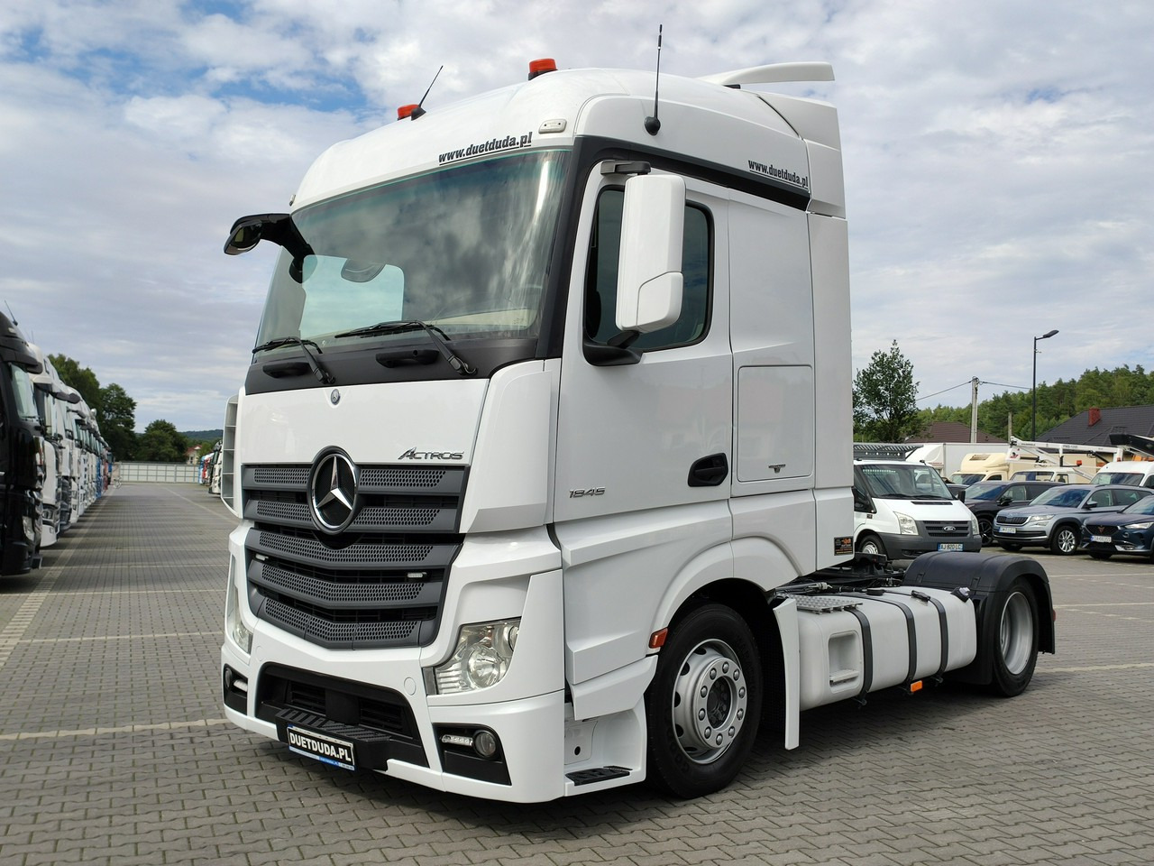 Mercedes ACTROS 1845 Euro 6 Low Deck Mega !!! - Çekici: fotoğraf 2 Mercedes ACTROS 1845 Euro 6 Low Deck Mega !!! - Çekici: fotoğraf 2