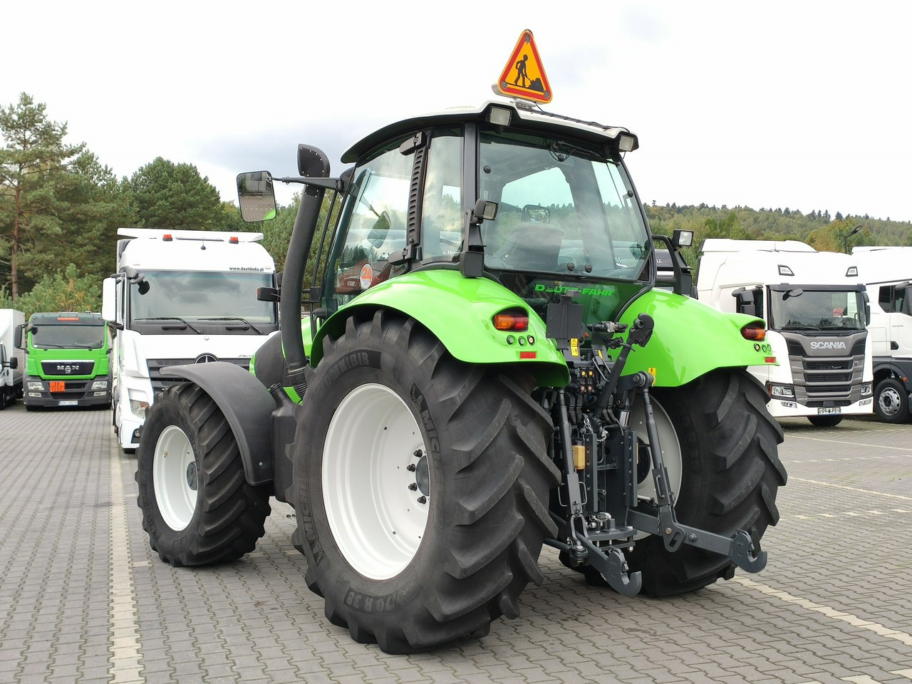 Traktör Deutz Fahr Agrotron M620 4x4 Przedni Tuz Wałek W.O.M Wyjścia do Przyczepy: fotoğraf 12