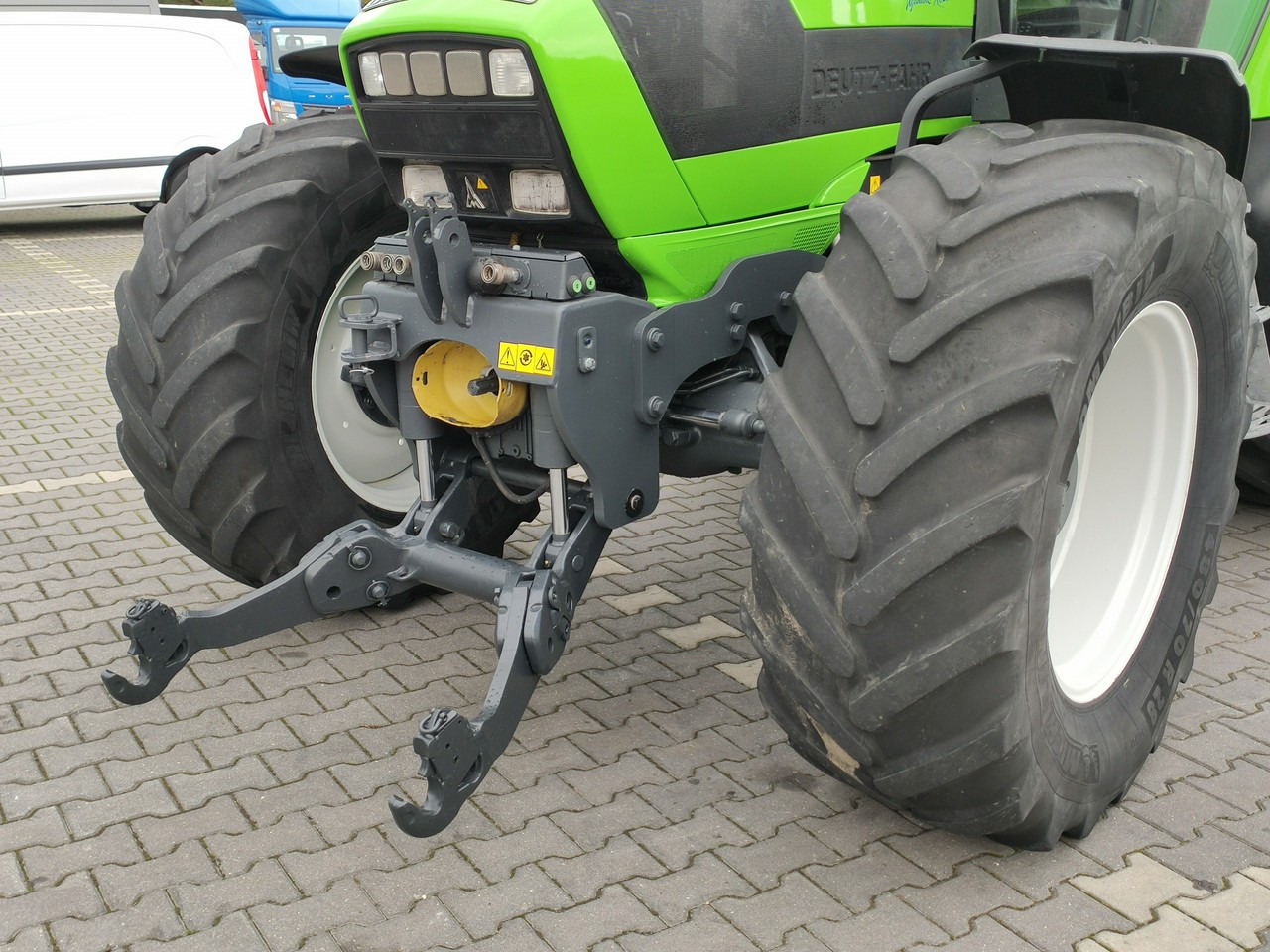 Deutz Fahr Agrotron M620 4x4 Przedni Tuz Wałek W.O.M Wyjścia do Przyczepy - Traktör: fotoğraf 4 Deutz Fahr Agrotron M620 4x4 Przedni Tuz Wałek W.O.M Wyjścia do Przyczepy - Traktör: fotoğraf 4