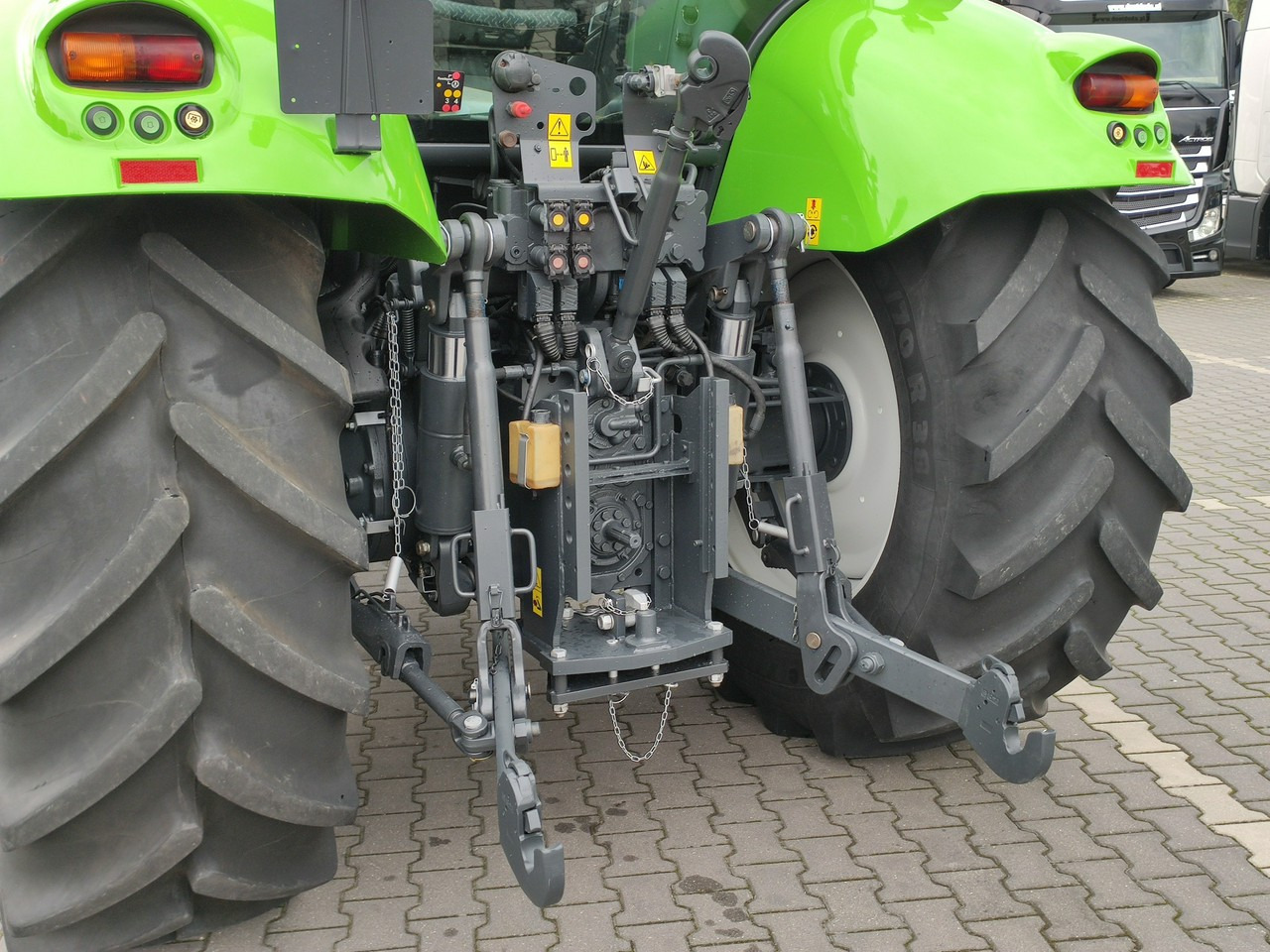 Traktör Deutz Fahr Agrotron M620 4x4 Przedni Tuz Wałek W.O.M Wyjścia do Przyczepy: fotoğraf 15