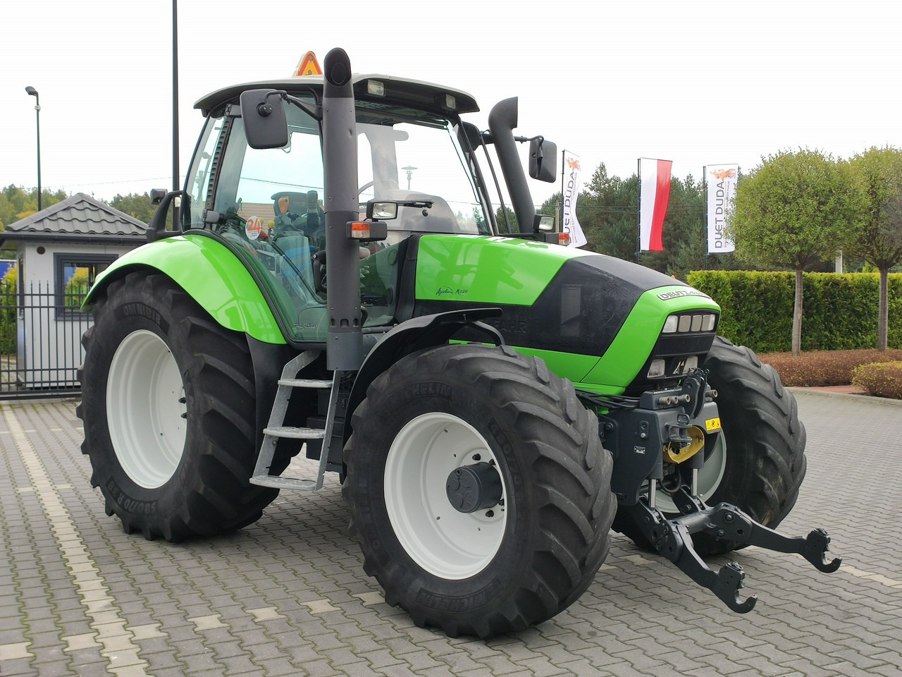 Deutz Fahr Agrotron M620 4x4 Przedni Tuz Wałek W.O.M Wyjścia do Przyczepy - Traktör: fotoğraf 2 Deutz Fahr Agrotron M620 4x4 Przedni Tuz Wałek W.O.M Wyjścia do Przyczepy - Traktör: fotoğraf 2