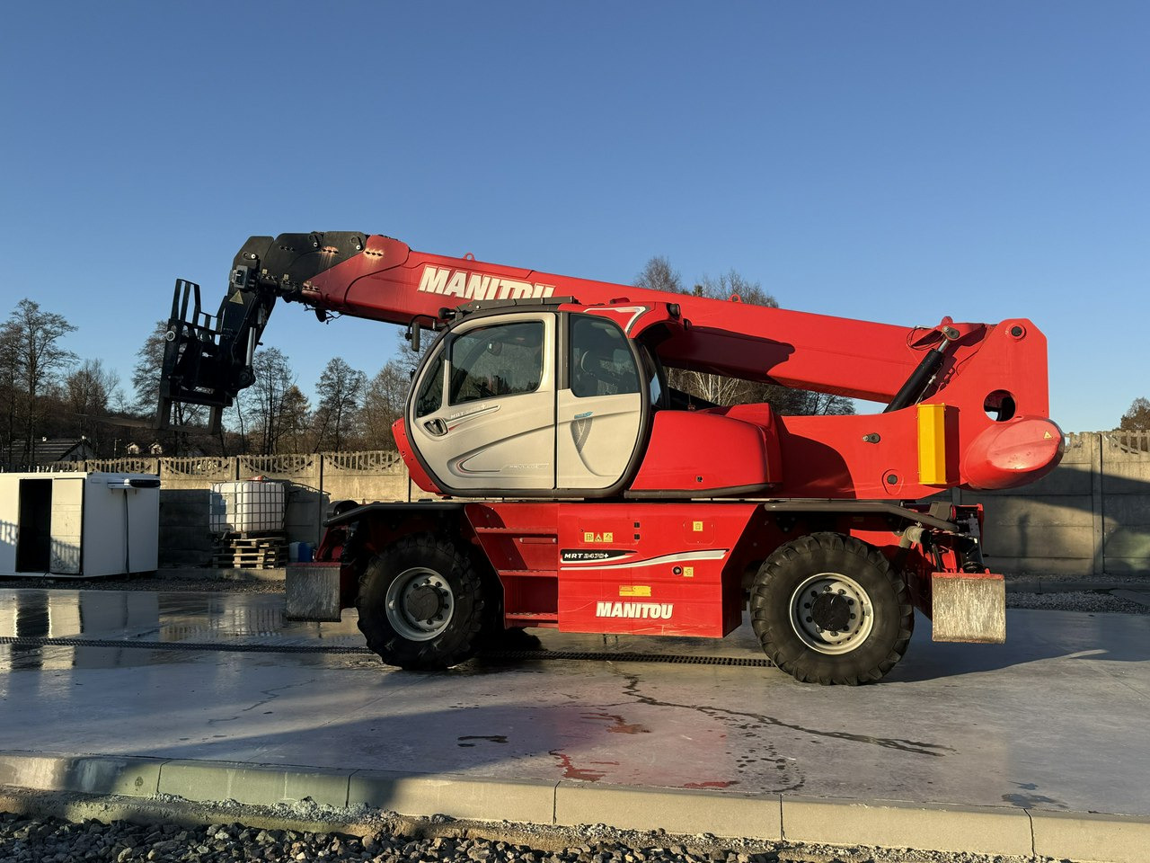 Manitou MRT 2470 + PRIVILEGE ST4 S1 ROTO Ładowarka Teleskopowa - Diğer araçlar: fotoğraf 2 Manitou MRT 2470 + PRIVILEGE ST4 S1 ROTO Ładowarka Teleskopowa - Diğer araçlar: fotoğraf 2