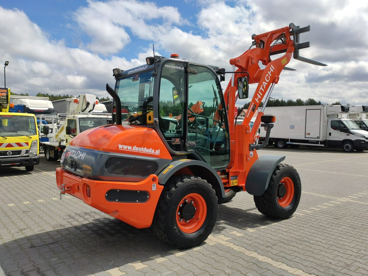 Hitachi ZW75 Wheel Loader Szybko-Złącze Widły Stan Bardzo Dobry - Tekerlekli yükleyici: fotoğraf 5 Hitachi ZW75 Wheel Loader Szybko-Złącze Widły Stan Bardzo Dobry - Tekerlekli yükleyici: fotoğraf 5