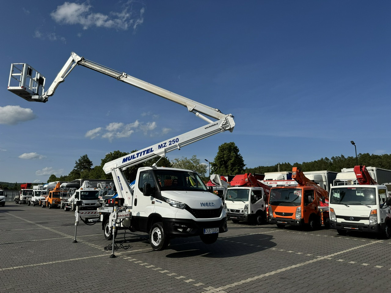 Iveco Daily 35S14 - Araç üzerine platform: fotoğraf 3 Iveco Daily 35S14 - Araç üzerine platform: fotoğraf 3