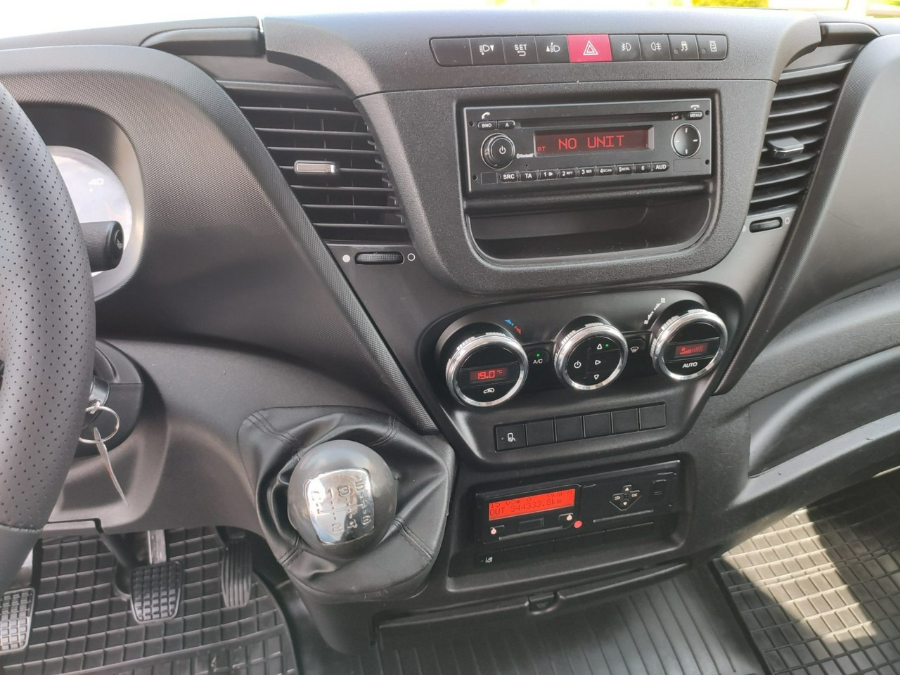 Kapalı kasa kamyonet Iveco Daily 50C15 V: fotoğraf 22 Kapalı kasa kamyonet Iveco Daily 50C15 V: fotoğraf 22