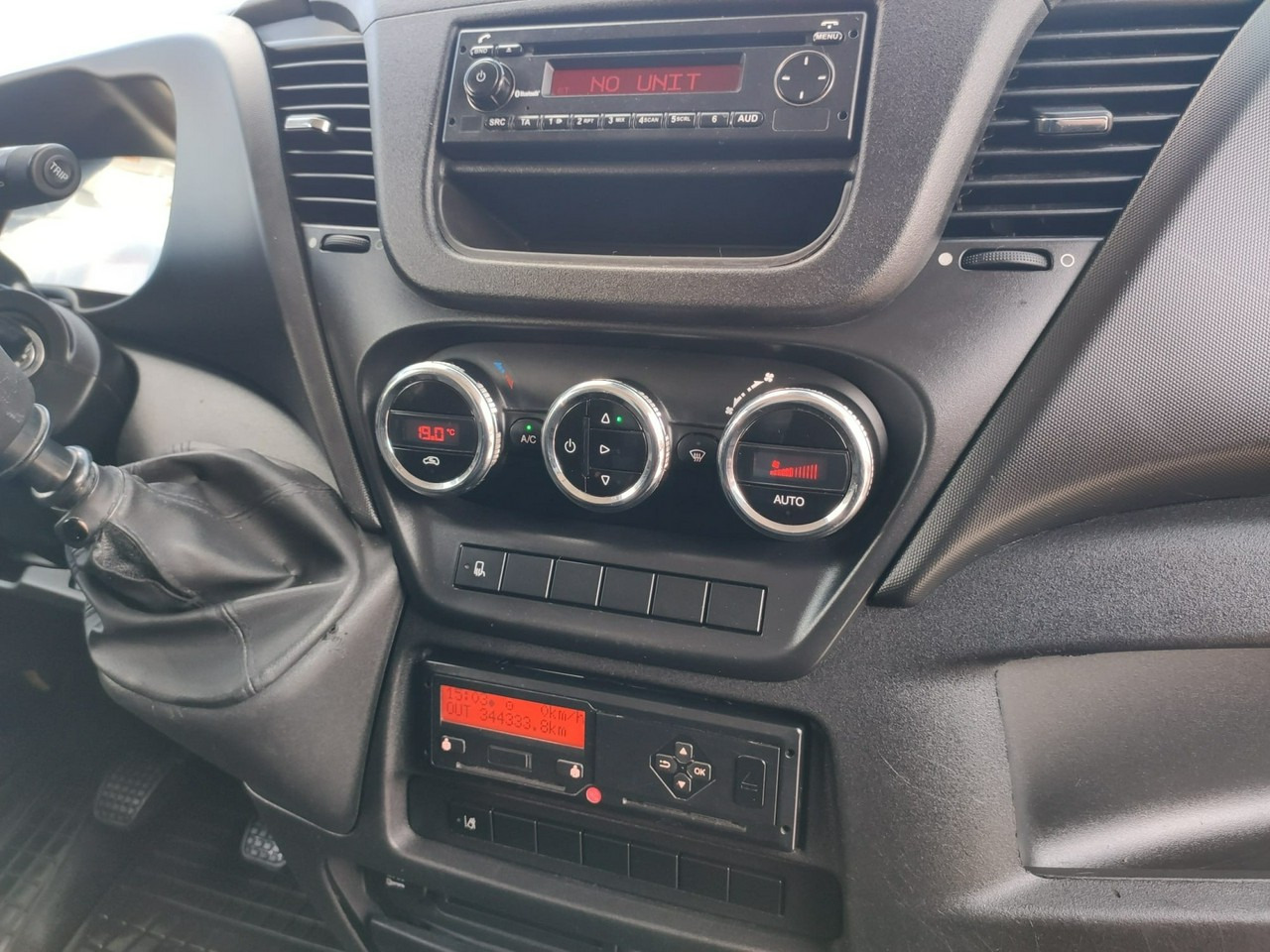 Kapalı kasa kamyonet Iveco Daily 50C15 V: fotoğraf 23 Kapalı kasa kamyonet Iveco Daily 50C15 V: fotoğraf 23