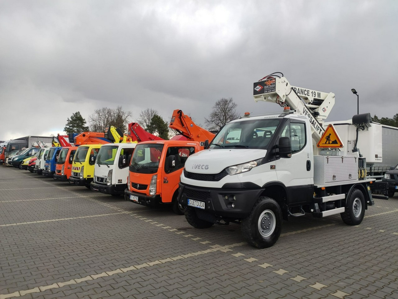 Iveco Daily 55S17W 4x4 Zwyżka 19m Versalift Lat 55 TB Time France - Araç üzerine platform: fotoğraf 2 Iveco Daily 55S17W 4x4 Zwyżka 19m Versalift Lat 55 TB Time France - Araç üzerine platform: fotoğraf 2