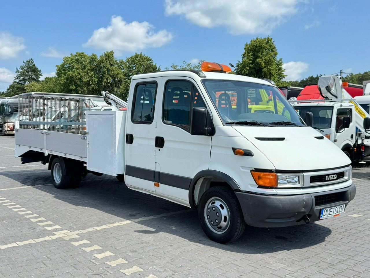 Iveco Daily - Çekici kamyonu: fotoğraf 5 Iveco Daily - Çekici kamyonu: fotoğraf 5