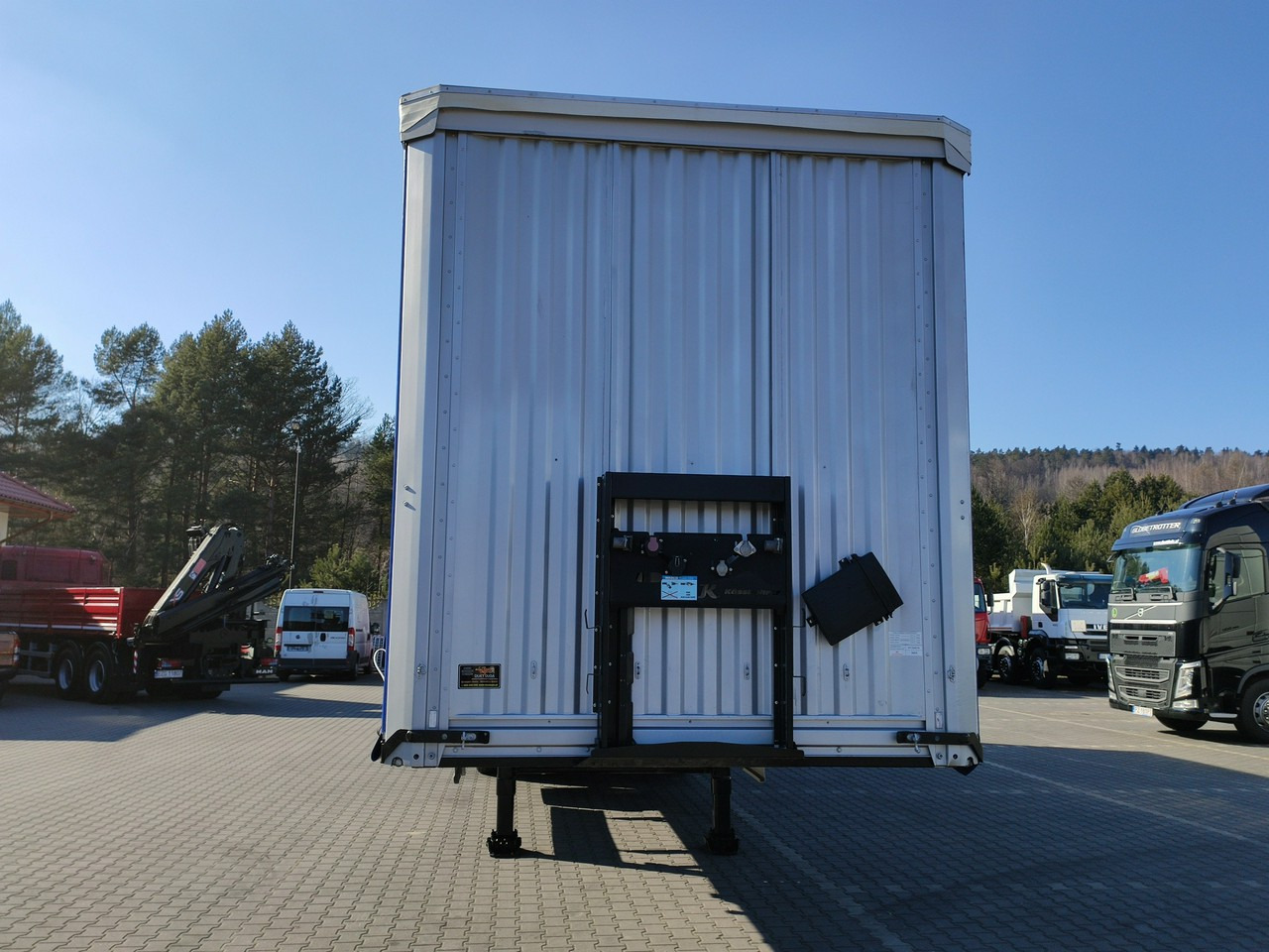 Kassbohrer Maxima XS Standard Super Stan Nowe Firany !!! - Tenteli dorse: fotoğraf 4 Kassbohrer Maxima XS Standard Super Stan Nowe Firany !!! - Tenteli dorse: fotoğraf 4