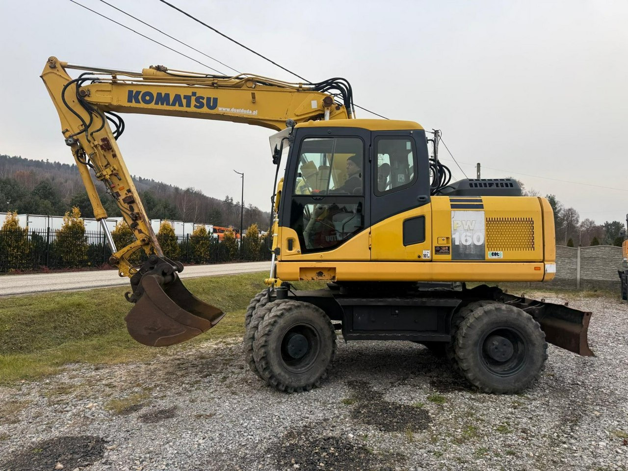 Komatsu PW160-7E0 Szybko Złącze Sprawna Stan Dobry - Tekerlekli ekskavatör: fotoğraf 1 Komatsu PW160-7E0 Szybko Złącze Sprawna Stan Dobry - Tekerlekli ekskavatör: fotoğraf 1