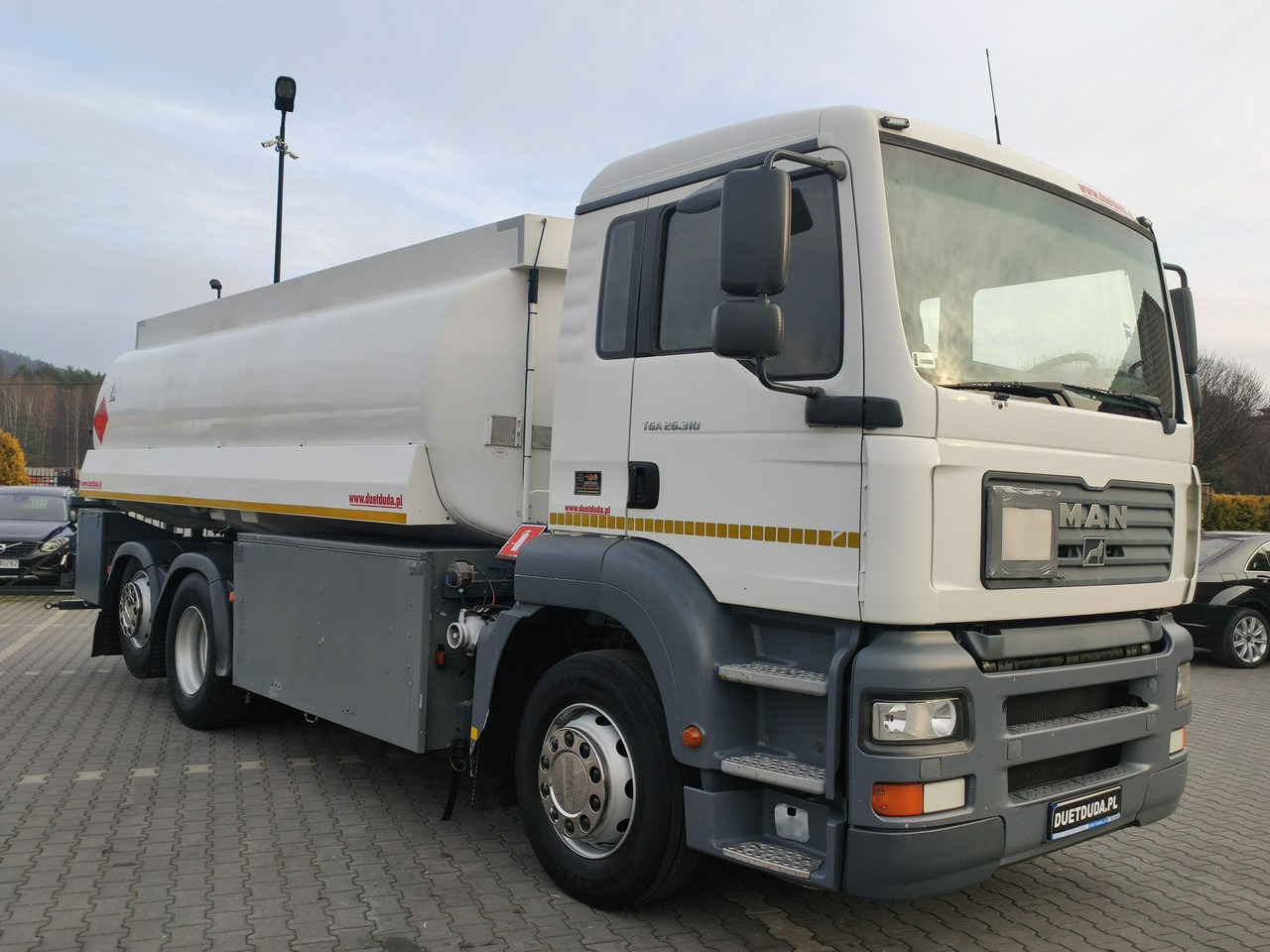 MAN TGA 26.310 Autocysterna z Dystrybucją - Tanker kamyon: fotoğraf 5 MAN TGA 26.310 Autocysterna z Dystrybucją - Tanker kamyon: fotoğraf 5
