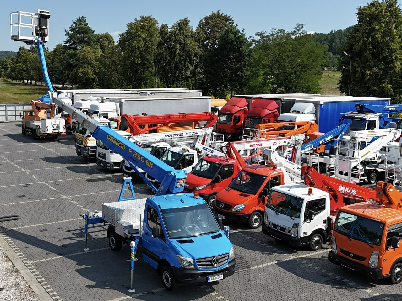 Mercedes Sprinter - Araç üzerine platform: fotoğraf 2 Mercedes Sprinter - Araç üzerine platform: fotoğraf 2
