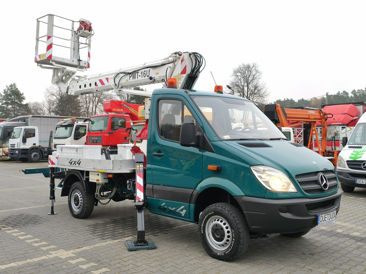 Mercedes Sprinter - Araç üzerine platform: fotoğraf 3 Mercedes Sprinter - Araç üzerine platform: fotoğraf 3