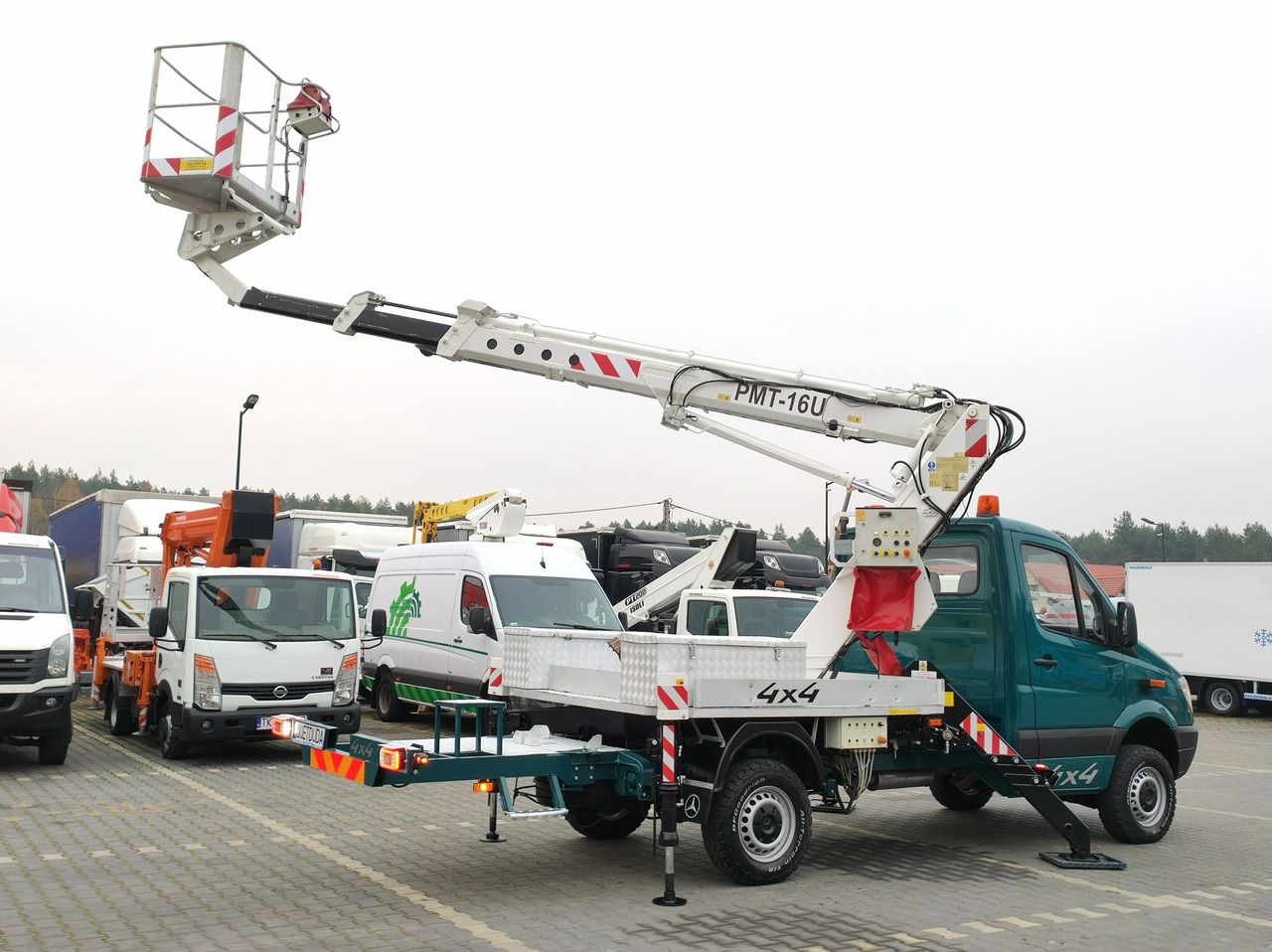 Mercedes Sprinter - Araç üzerine platform: fotoğraf 4 Mercedes Sprinter - Araç üzerine platform: fotoğraf 4