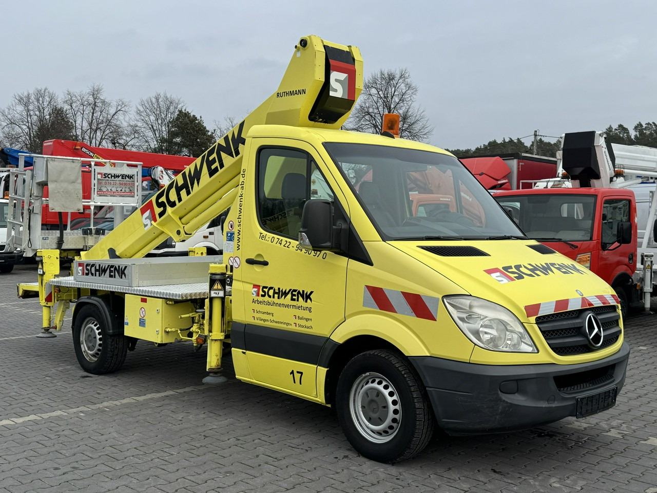 Mercedes Sprinter - Araç üzerine platform: fotoğraf 1 Mercedes Sprinter - Araç üzerine platform: fotoğraf 1