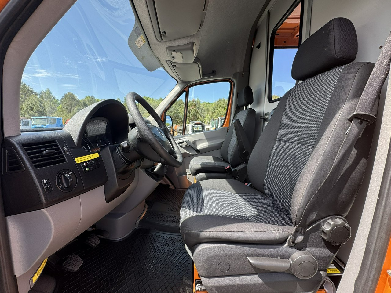 Araç üzerine platform Mercedes Sprinter Zwyżka Podnośnik Koszowy VERSALIFT KLUBB ET-36-LF UDT: fotoğraf 25