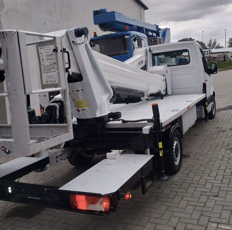 Mercedes Sprinter Zwyżka Podnośnik Koszowy VERSALIFT VTX-240 UDT - Araç üzerine platform: fotoğraf 5 Mercedes Sprinter Zwyżka Podnośnik Koszowy VERSALIFT VTX-240 UDT - Araç üzerine platform: fotoğraf 5