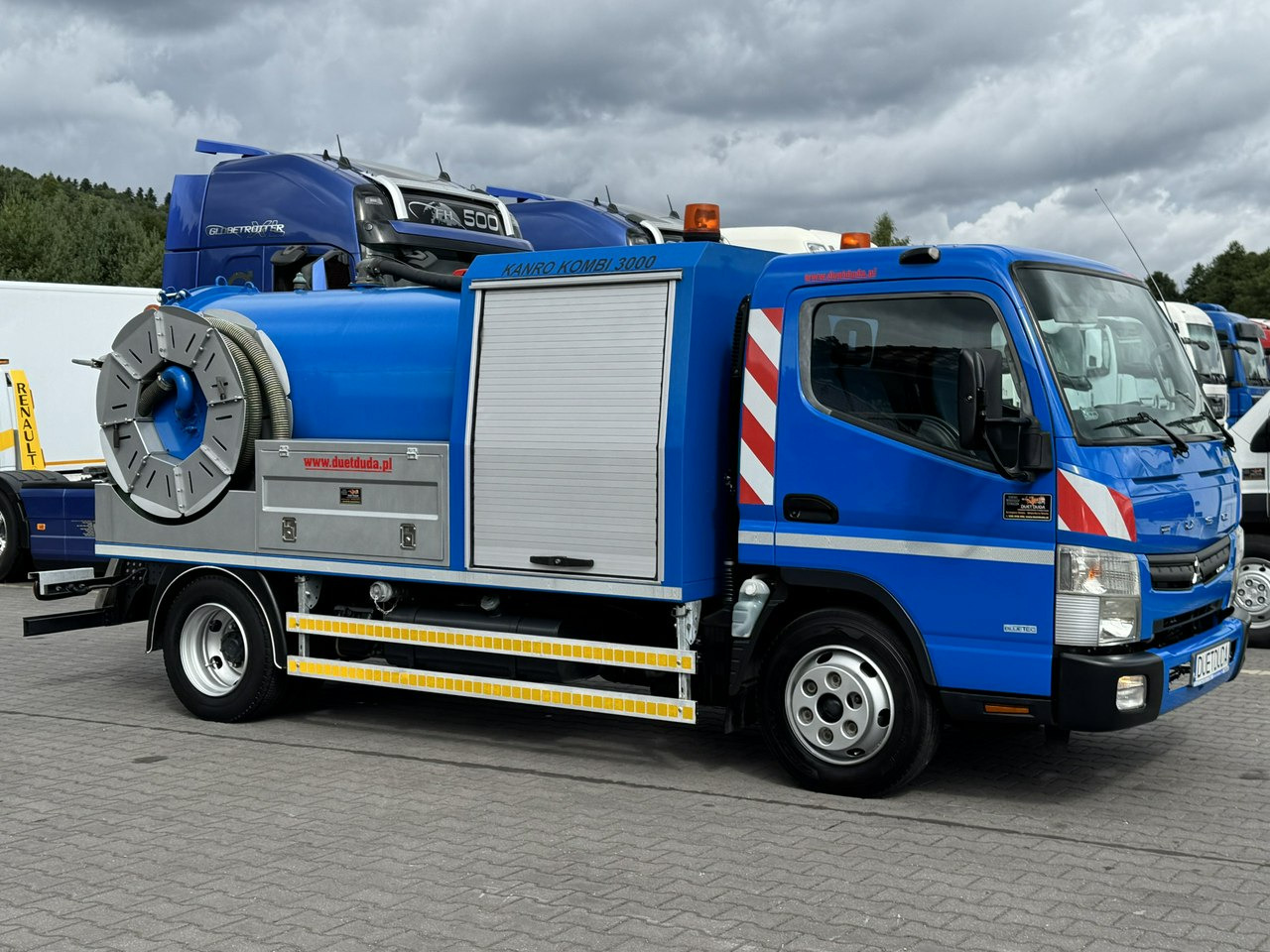 Mitsubishi Canter 7C18 3.0/150 KM Asenizcyjny - Vidanjör: fotoğraf 4 Mitsubishi Canter 7C18 3.0/150 KM Asenizcyjny - Vidanjör: fotoğraf 4