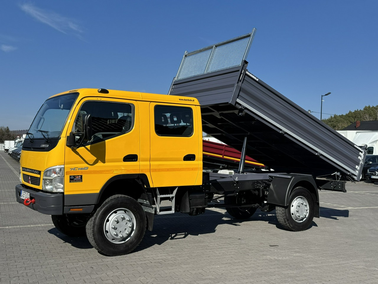 Mitsubishi Canter Fuso 4x4 17C18D 4.9/180KM Wywrotka 3-stronna - Damperli kamyon: fotoğraf 5 Mitsubishi Canter Fuso 4x4 17C18D 4.9/180KM Wywrotka 3-stronna - Damperli kamyon: fotoğraf 5