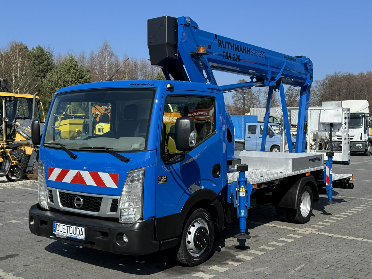 Nissan Cabstar - Araç üzerine platform: fotoğraf 5 Nissan Cabstar - Araç üzerine platform: fotoğraf 5