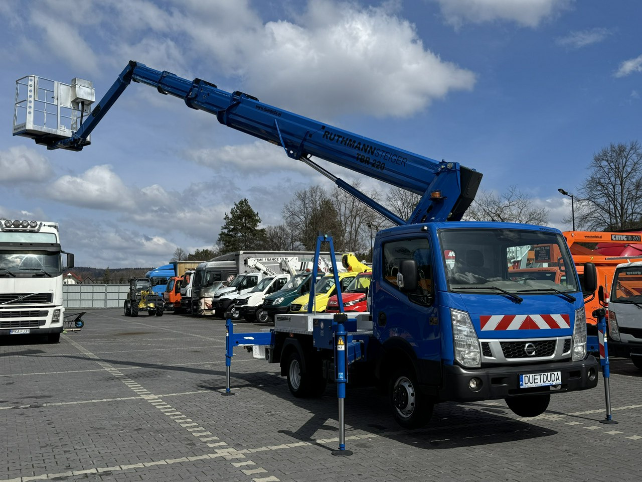 Nissan Cabstar - Araç üzerine platform: fotoğraf 4 Nissan Cabstar - Araç üzerine platform: fotoğraf 4