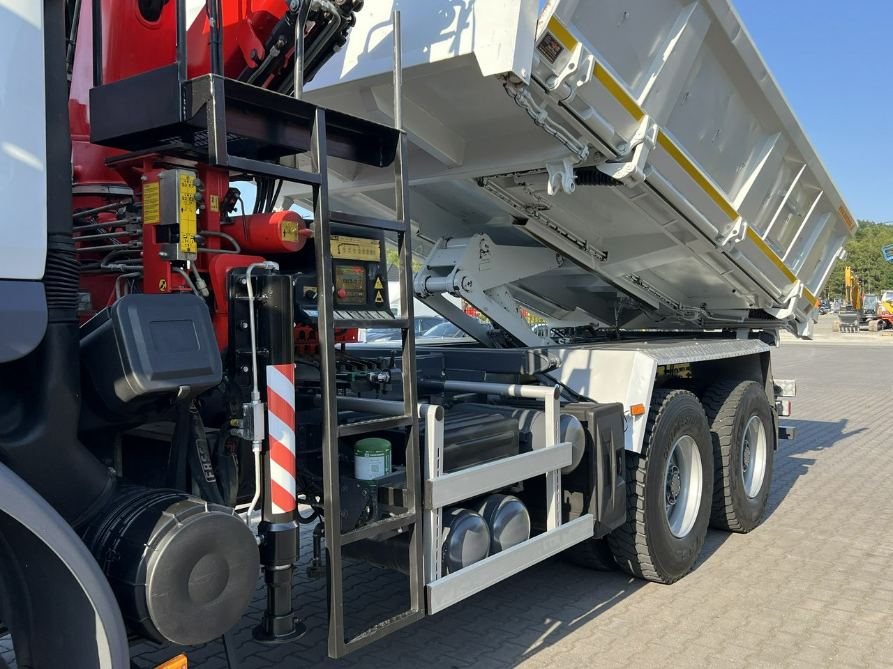 Renault Kerax 26.390 6x4 Mocny HDS FASSI F170 Sterowanie Radiowe - Damperli kamyon, Vinçli kamyon: fotoğraf 5 Renault Kerax 26.390 6x4 Mocny HDS FASSI F170 Sterowanie Radiowe - Damperli kamyon, Vinçli kamyon: fotoğraf 5