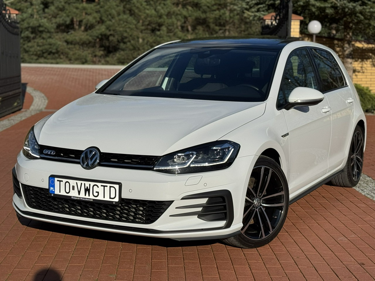 Volkswagen Golf - Hatchback: fotoğraf 2 Volkswagen Golf - Hatchback: fotoğraf 2