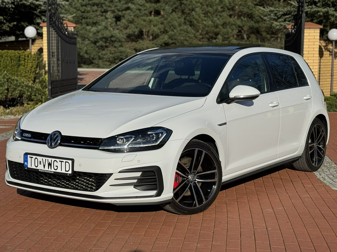Volkswagen Golf - Hatchback: fotoğraf 4 Volkswagen Golf - Hatchback: fotoğraf 4