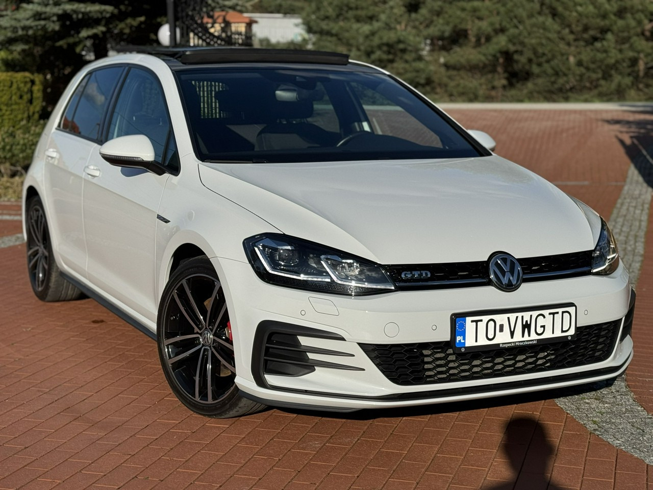 Volkswagen Golf - Binek araba: fotoğraf 3 Volkswagen Golf - Binek araba: fotoğraf 3