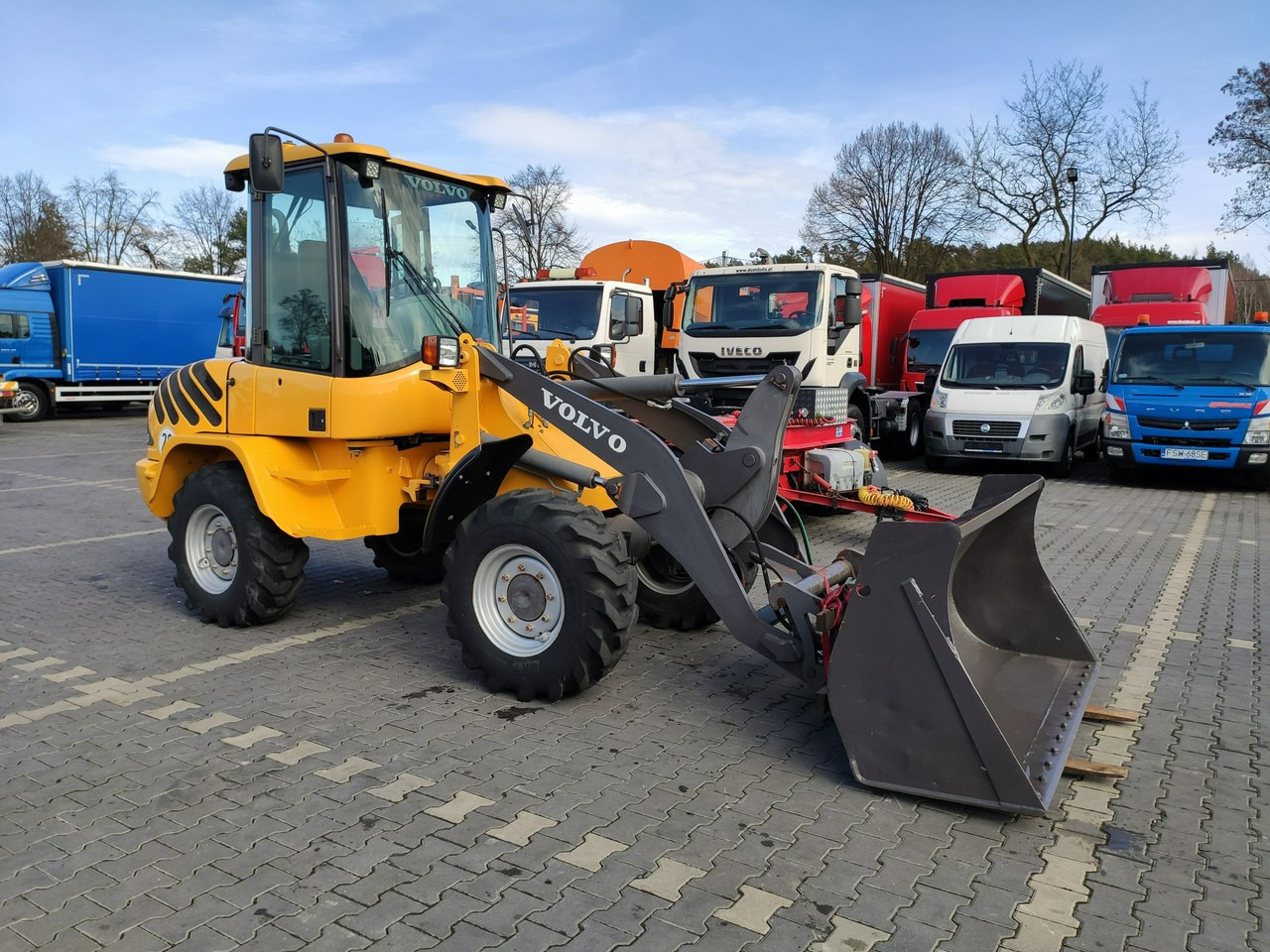 Volvo L30B Pro Unikat Stan Tylko 5380 mth - Tekerlekli yükleyici: fotoğraf 5 Volvo L30B Pro Unikat Stan Tylko 5380 mth - Tekerlekli yükleyici: fotoğraf 5