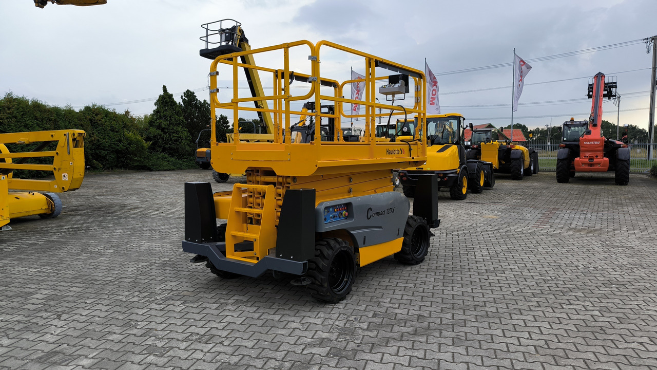 HAULOTTE Compact 12 DX - Makasli platform: fotoğraf 3 HAULOTTE Compact 12 DX - Makasli platform: fotoğraf 3