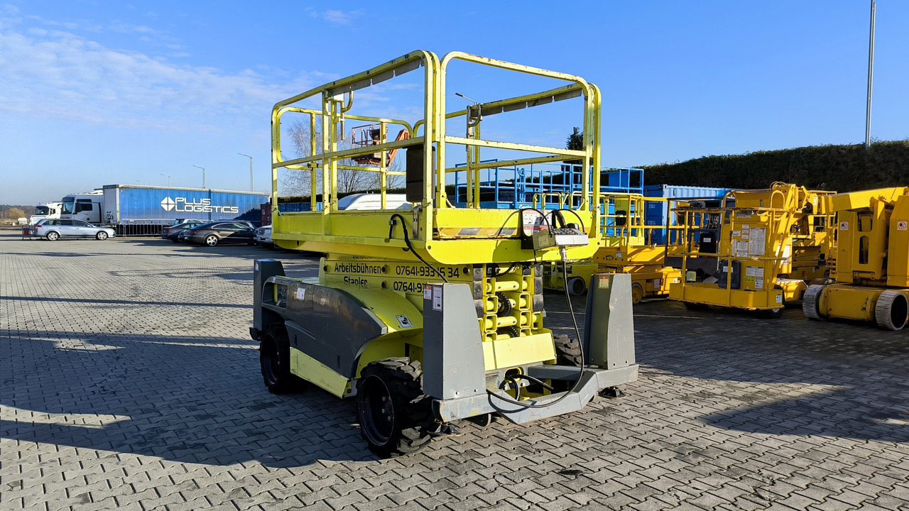 HAULOTTE Compact 12 DX - Makasli platform: fotoğraf 1 HAULOTTE Compact 12 DX - Makasli platform: fotoğraf 1