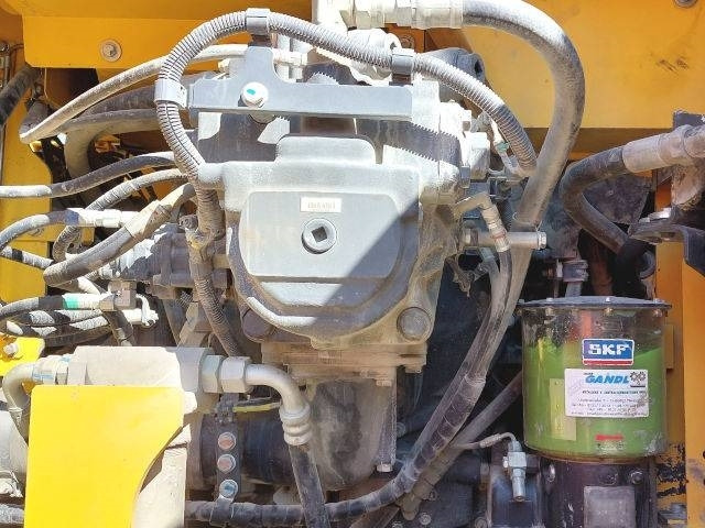 Paletli ekskavatör Komatsu HB 365 LC-3: fotoğraf 8