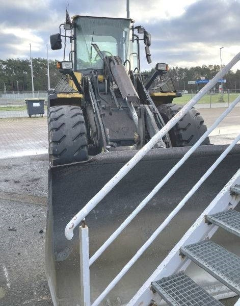 Komatsu WA 200 PT-5 - Tekerlekli yükleyici: fotoğraf 2 Komatsu WA 200 PT-5 - Tekerlekli yükleyici: fotoğraf 2