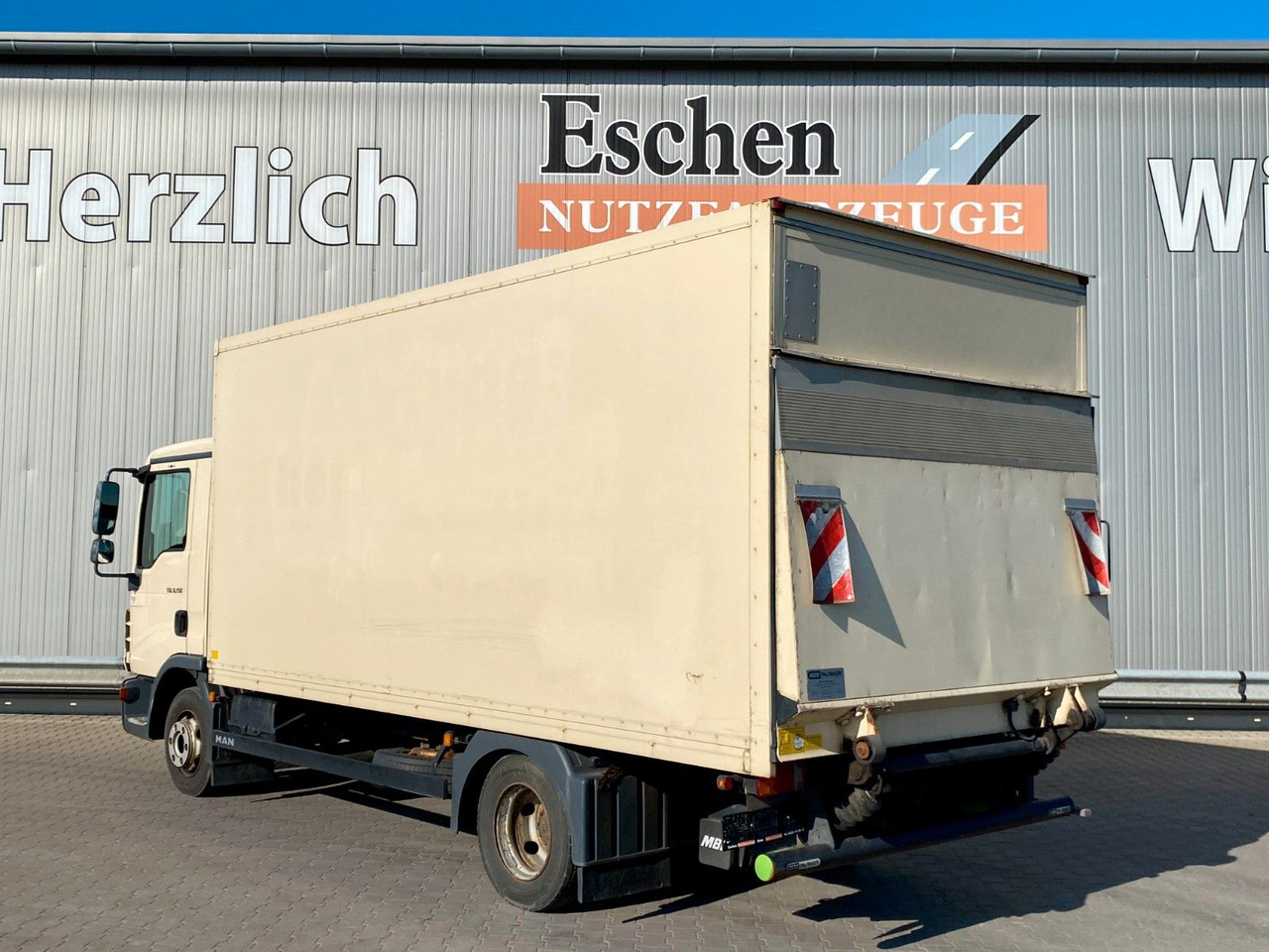 MAN TGL 8.150 Blatt/Blatt*5,5mKoffer*LBW*Seitentür MAN TGL 8.150 Blatt/Blatt*5,5mKoffer*LBW*Seitentür - Kapalı kasa kamyon: fotoğraf 3 MAN TGL 8.150 Blatt/Blatt*5,5mKoffer*LBW*Seitentür MAN TGL 8.150 Blatt/Blatt*5,5mKoffer*LBW*Seitentür - Kapalı kasa kamyon: fotoğraf 3