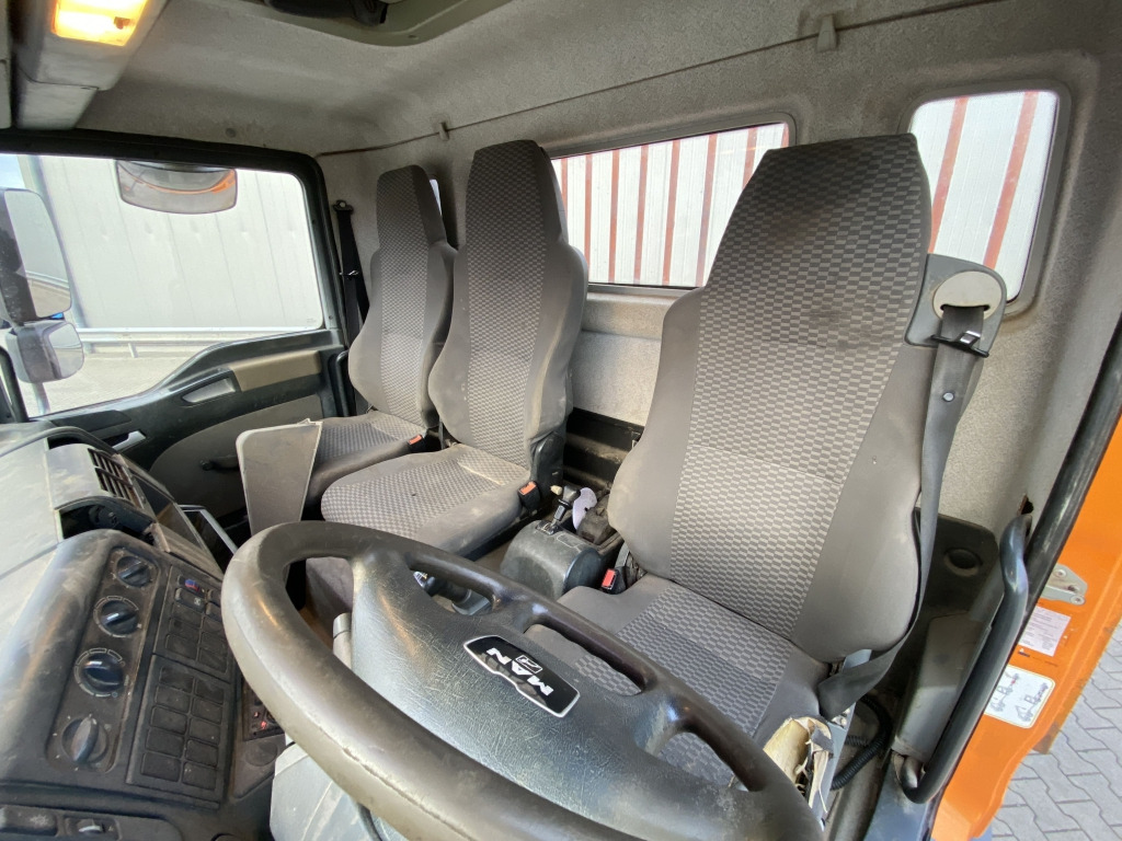 MAN TGL 8.210 4x2 BL - Sal/ Açık kasa kamyon: fotoğraf 4 MAN TGL 8.210 4x2 BL - Sal/ Açık kasa kamyon: fotoğraf 4