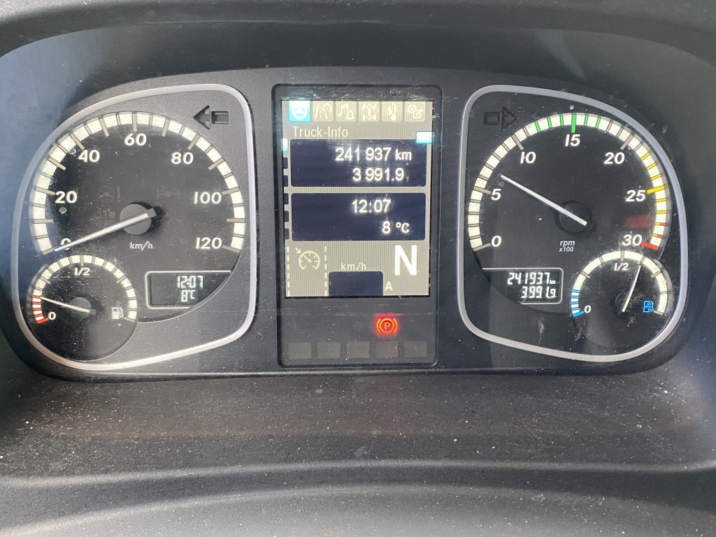 Mercedes-Benz 1523 L Atego / Dhollandia LBW - Refrijeratör kamyon: fotoğraf 5 Mercedes-Benz 1523 L Atego / Dhollandia LBW - Refrijeratör kamyon: fotoğraf 5