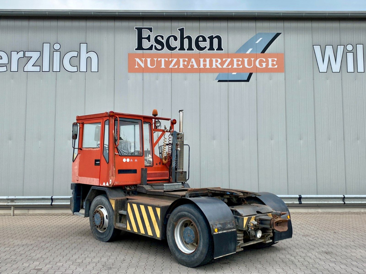 Terberg RT20 4x4 Rangierfahrzeug | Automatik - Terminal çekiciler: fotoğraf 3 Terberg RT20 4x4 Rangierfahrzeug | Automatik - Terminal çekiciler: fotoğraf 3