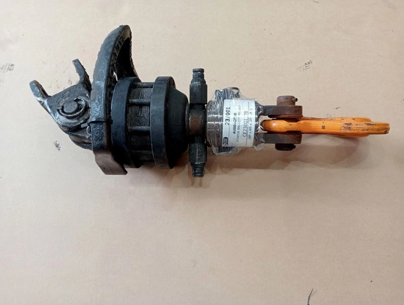 Rotator usado de 3.000 Kg. - Ataşman: fotoğraf 2 Rotator usado de 3.000 Kg. - Ataşman: fotoğraf 2