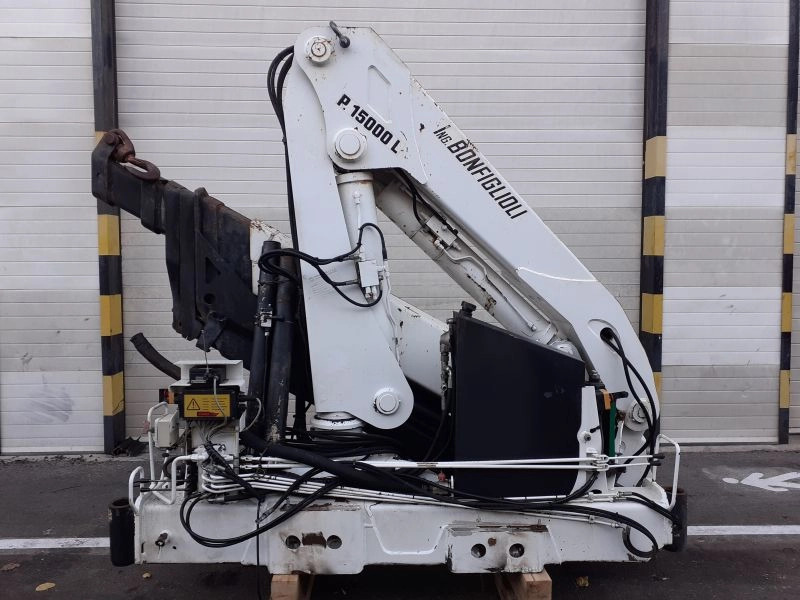 Grúa Bonfiglioli P.15000L - Araç üstü vinç - Kamyon: fotoğraf 5 Grúa Bonfiglioli P.15000L - Araç üstü vinç - Kamyon: fotoğraf 5