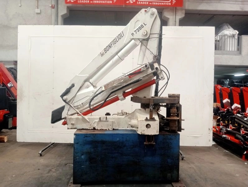 Grúa Bonfiglioli P.7200L - Araç üstü vinç - Kamyon: fotoğraf 3 Grúa Bonfiglioli P.7200L - Araç üstü vinç - Kamyon: fotoğraf 3