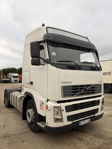 Volvo FH12 380 - Çekici: fotoğraf 1 Volvo FH12 380 - Çekici: fotoğraf 1