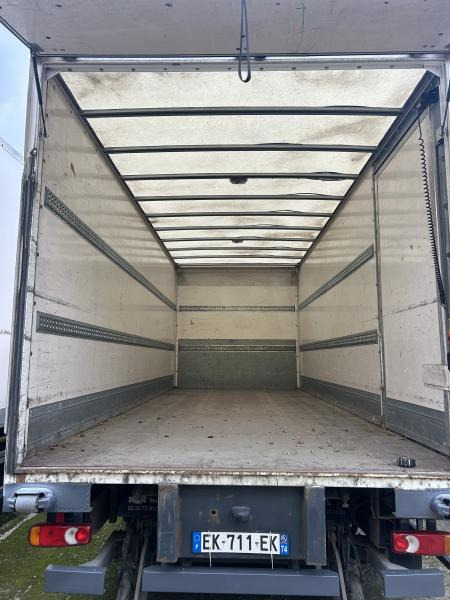 DAF LF 210 - Kapalı kasa kamyon: fotoğraf 3 DAF LF 210 - Kapalı kasa kamyon: fotoğraf 3