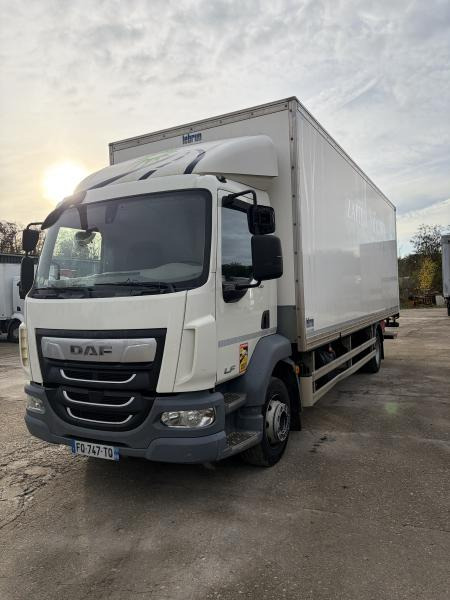 DAF LF 210 - Kapalı kasa kamyon: fotoğraf 1 DAF LF 210 - Kapalı kasa kamyon: fotoğraf 1