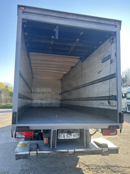 MAN TGM 18.250 - Kapalı kasa kamyon: fotoğraf 4 MAN TGM 18.250 - Kapalı kasa kamyon: fotoğraf 4
