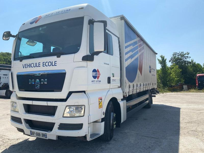 MAN TGX 18.360 - Tenteli kamyon: fotoğraf 1 MAN TGX 18.360 - Tenteli kamyon: fotoğraf 1