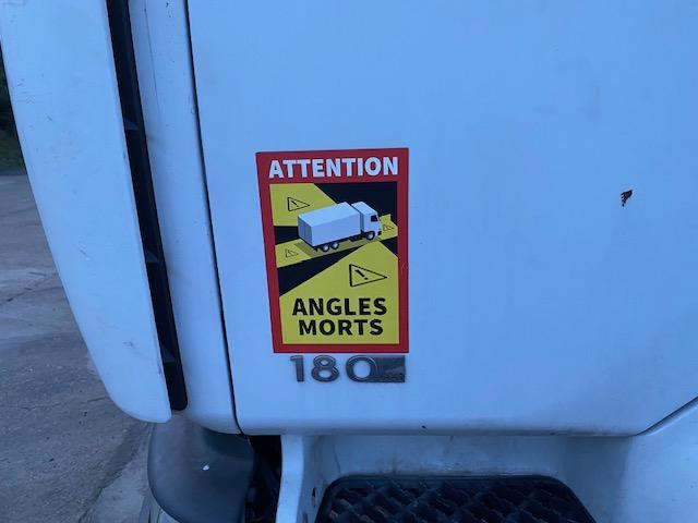 Renault Midlum 180 - Kapalı kasa kamyon: fotoğraf 4 Renault Midlum 180 - Kapalı kasa kamyon: fotoğraf 4