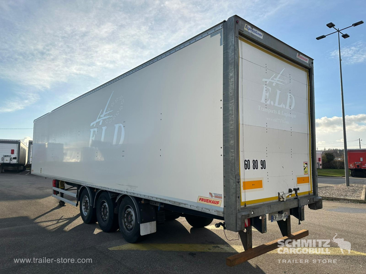FRUEHAUF Dryfreight Standard Roller shutter door - Kapalı karoser dorse: fotoğraf 4 FRUEHAUF Dryfreight Standard Roller shutter door - Kapalı karoser dorse: fotoğraf 4