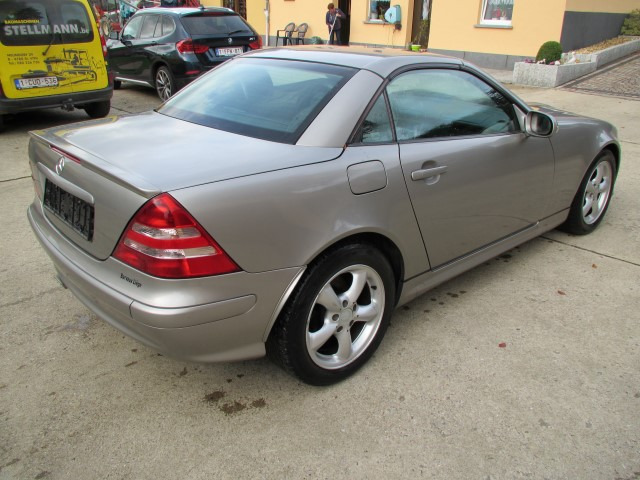 Mercedes SLK 200 - Binek araba: fotoğraf 3 Mercedes SLK 200 - Binek araba: fotoğraf 3